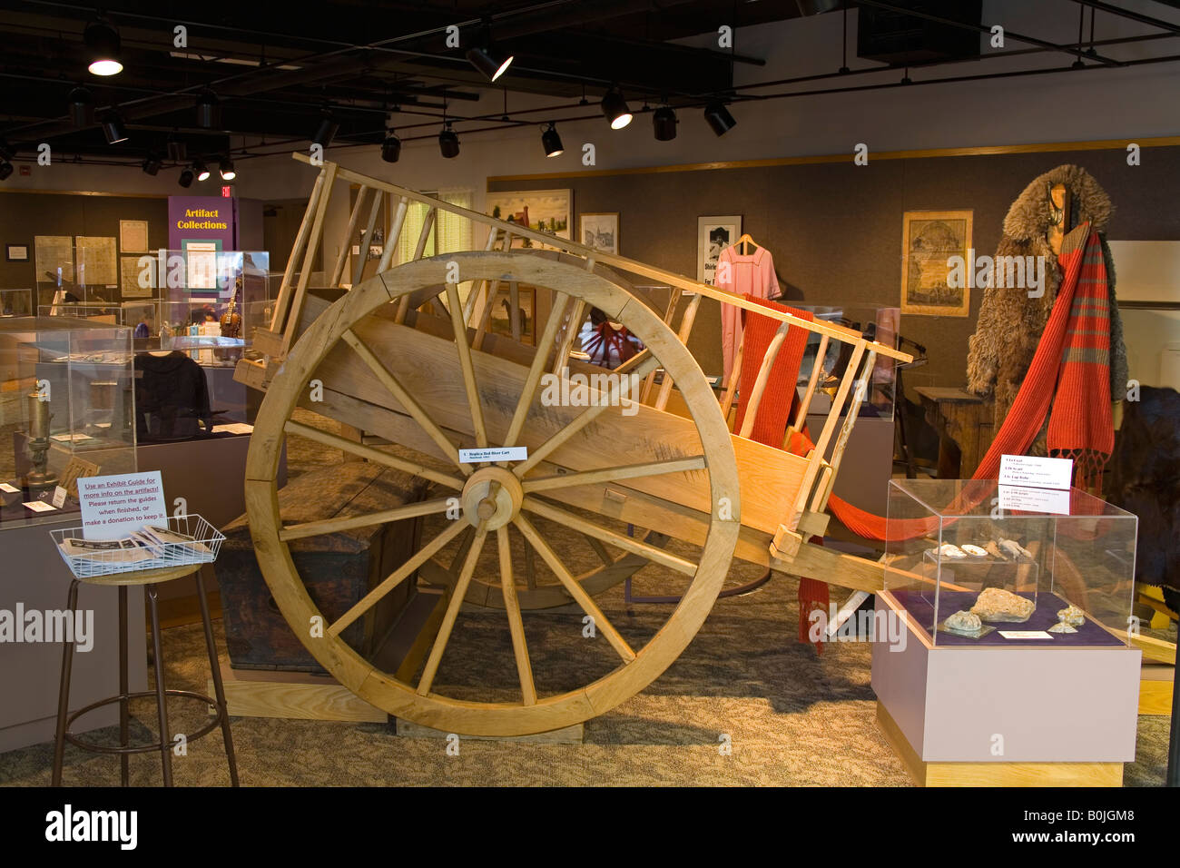 Red River Cart Clay County Museum of History Hjemkomst Center Moorhead ...