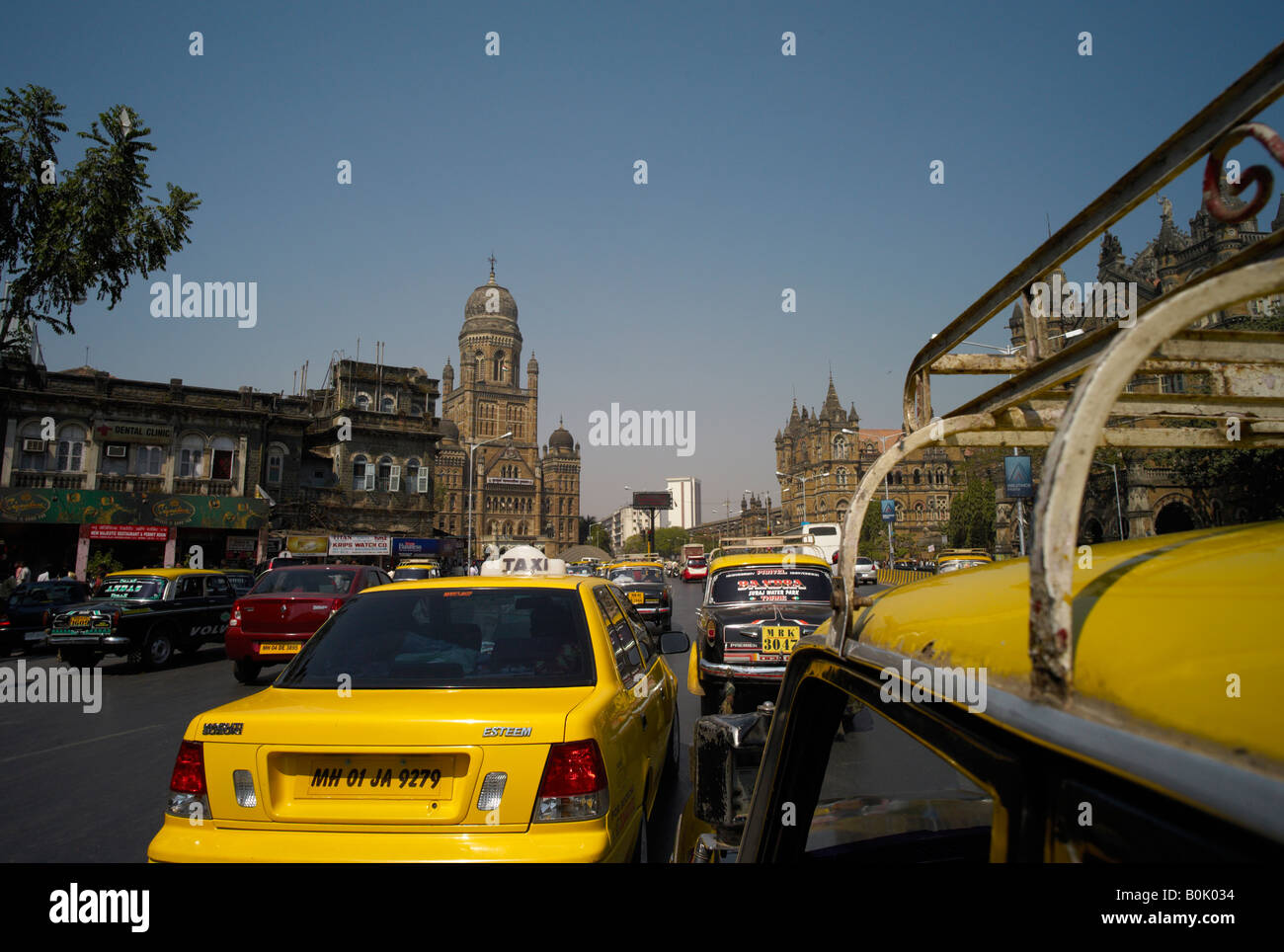 Mumbai Bombay taxi traffic Stock Photo