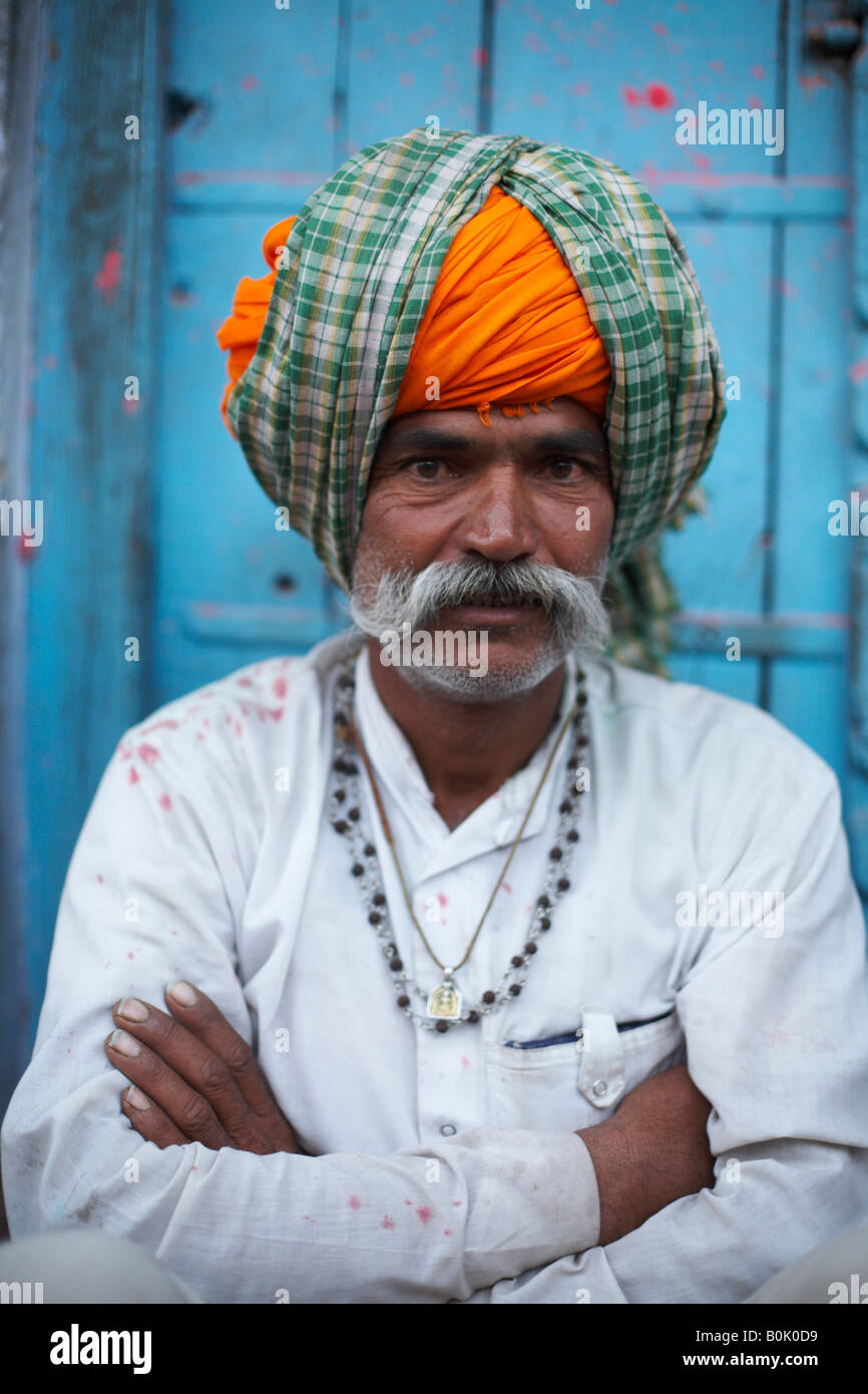 Indian man in traditional dress, Kishangarh, Thar Desert, Rajasthan, India Stock Photo