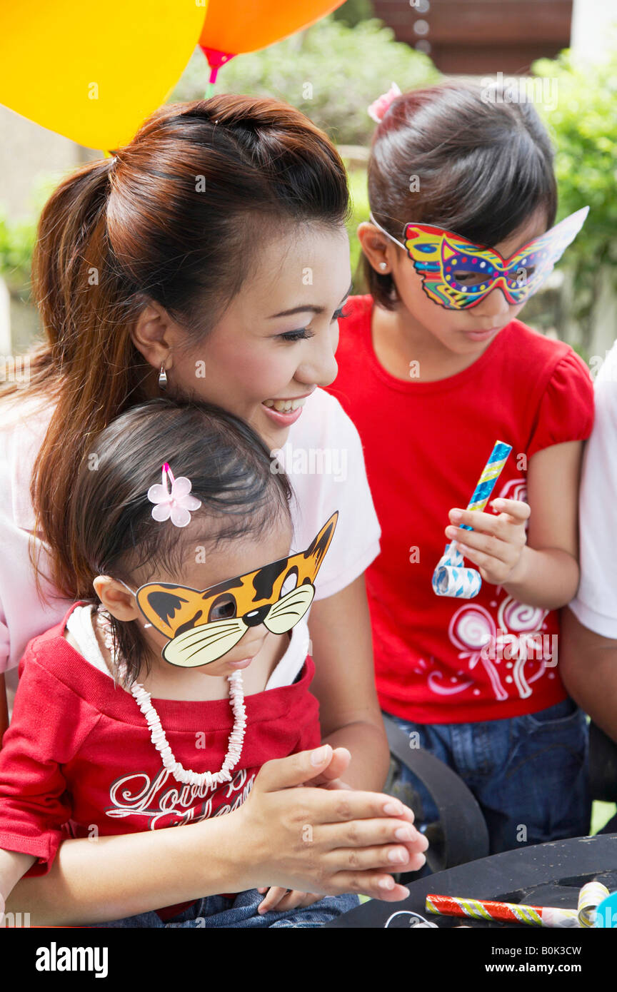 Asians wearing masks hi-res stock photography and images - Alamy