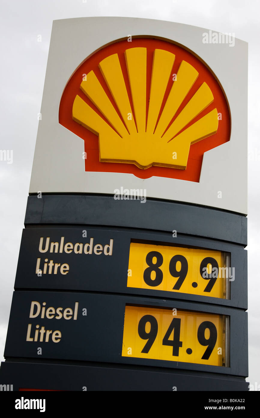 Shell petrol station sign advertising Unleaded at 89 9 pence per litre Diesel at 94 9 pence Gloucestershire UK Stock Photo
