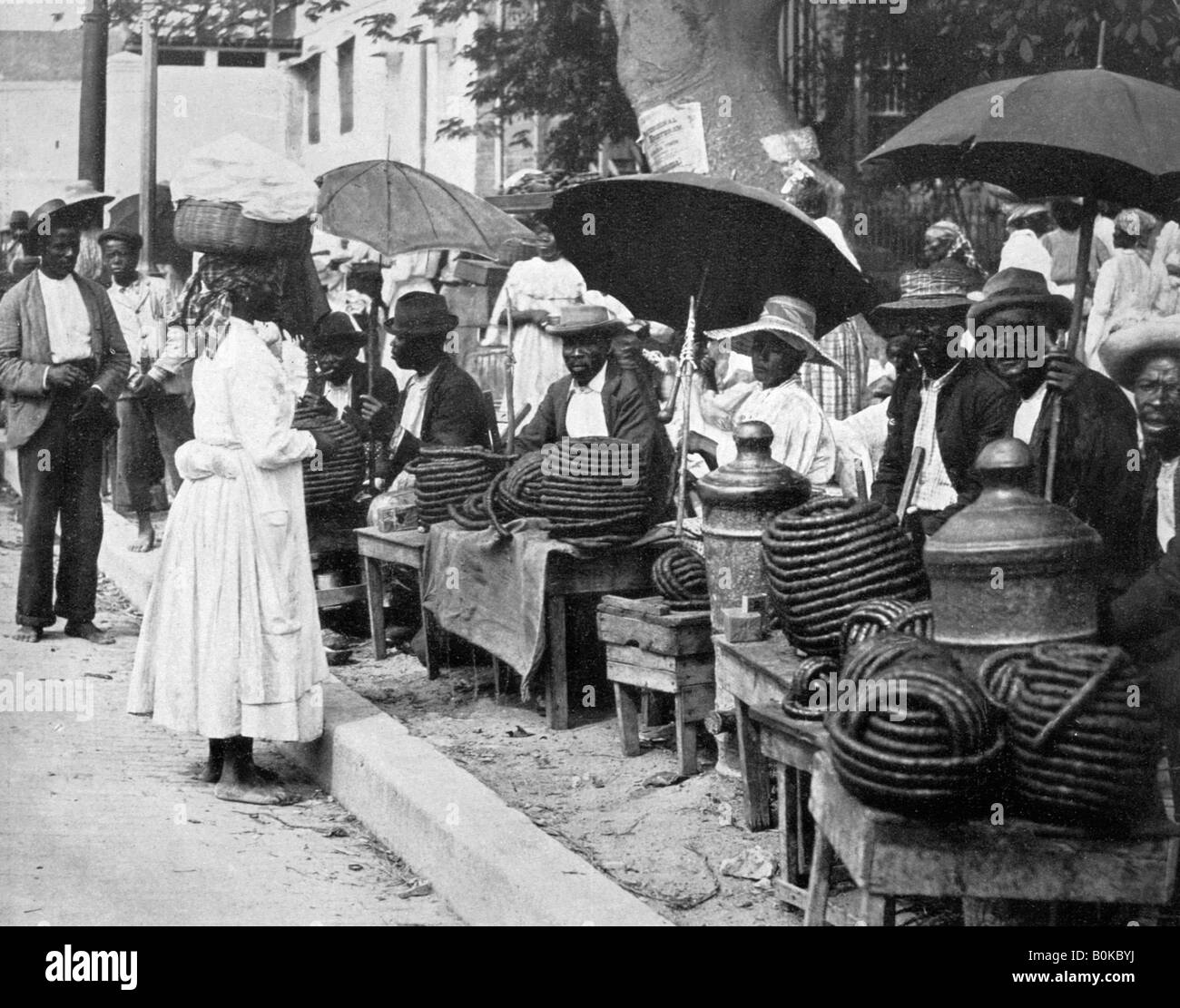 Tobacco basket Black and White Stock Photos & Images