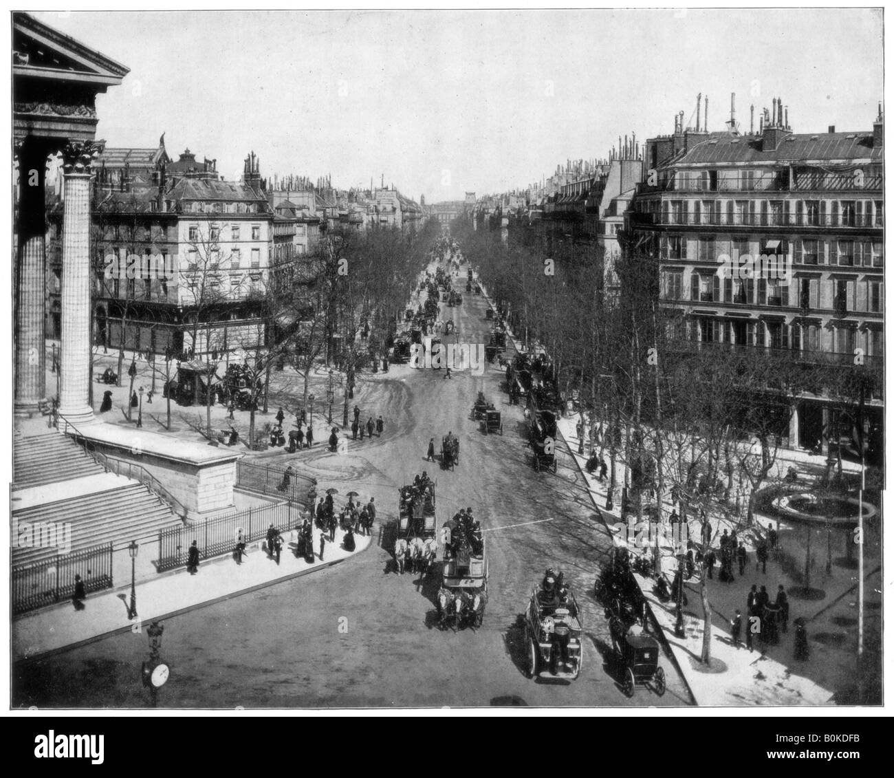 Paris boulevard 19th century hi-res stock photography and images - Alamy