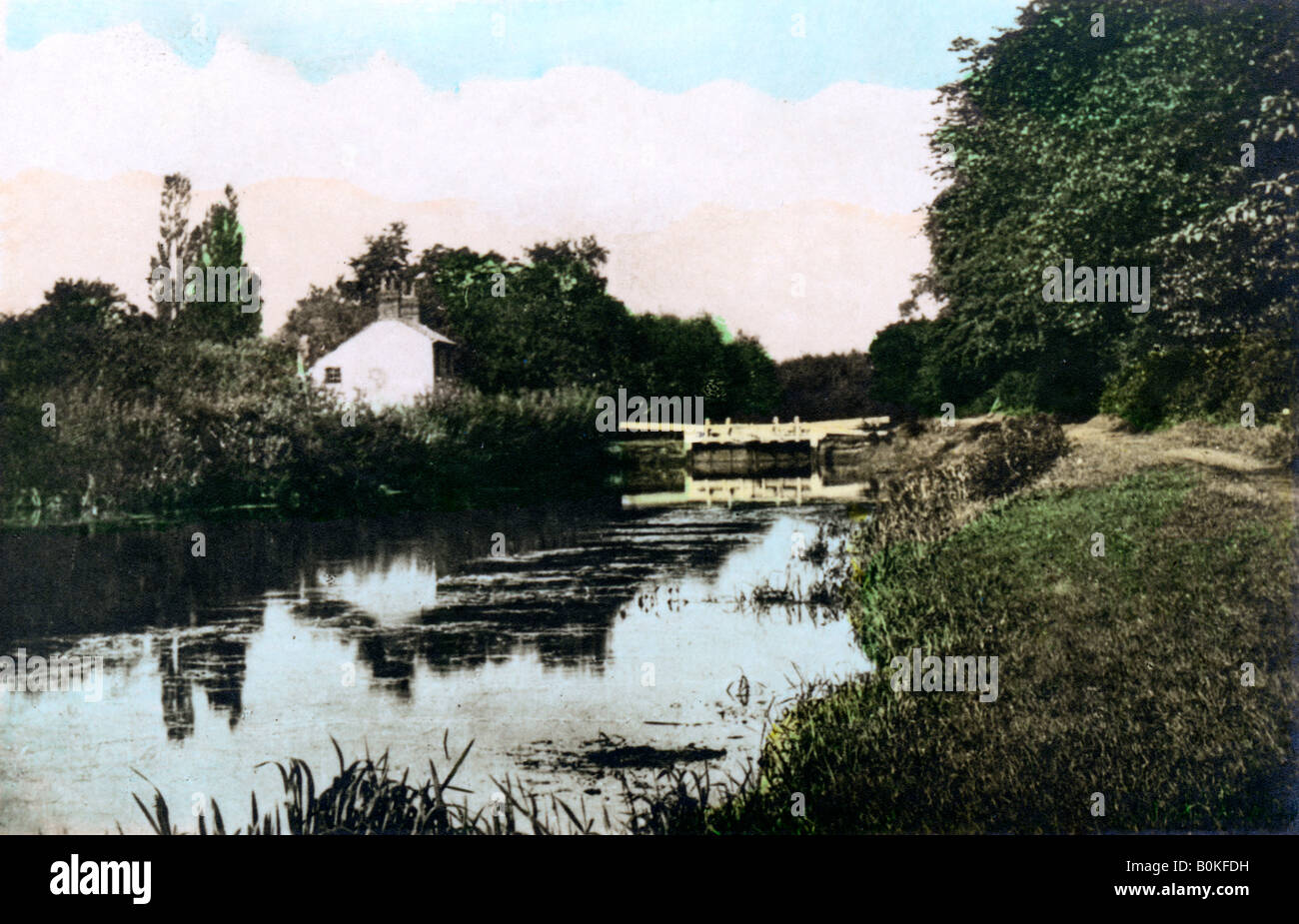 Sonning Lock on the River Thames, Berkshire, 1926.Artist: Cavenders Ltd Stock Photo