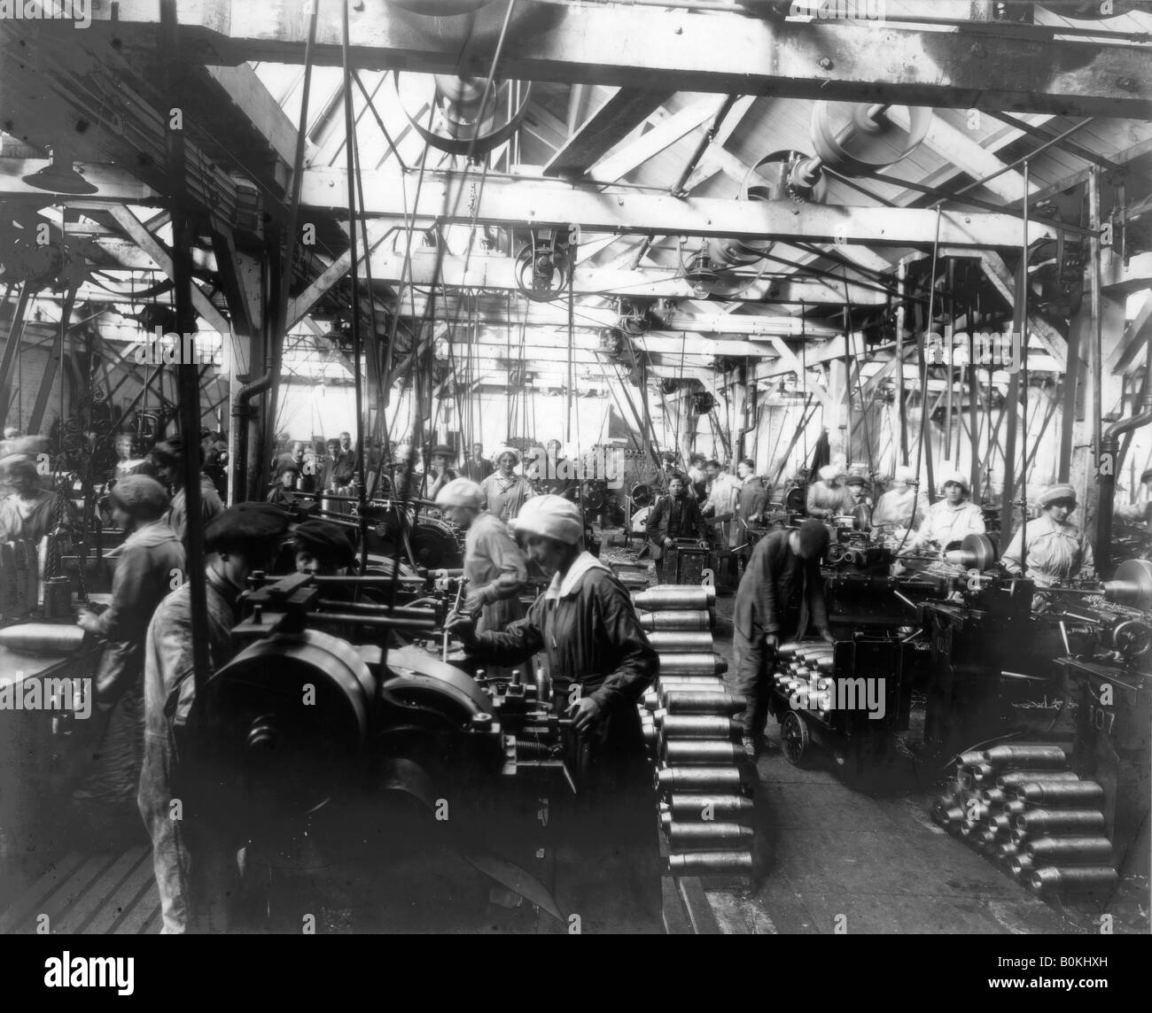 Munitions factory, London, World War I, 1914-1918. Artist: Haua Stock Photo