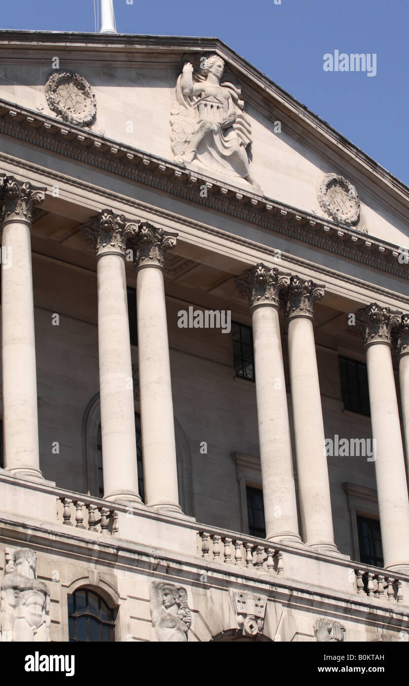 London The Bank of England building on Threadneedle Street with the Old ...