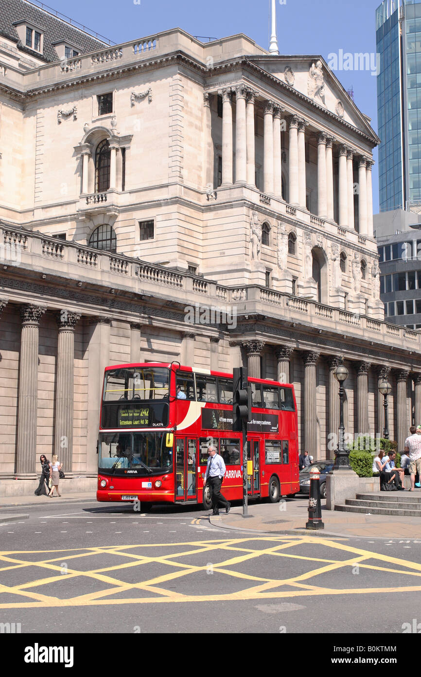 London The Bank of England building on Threadneedle Street with a ...