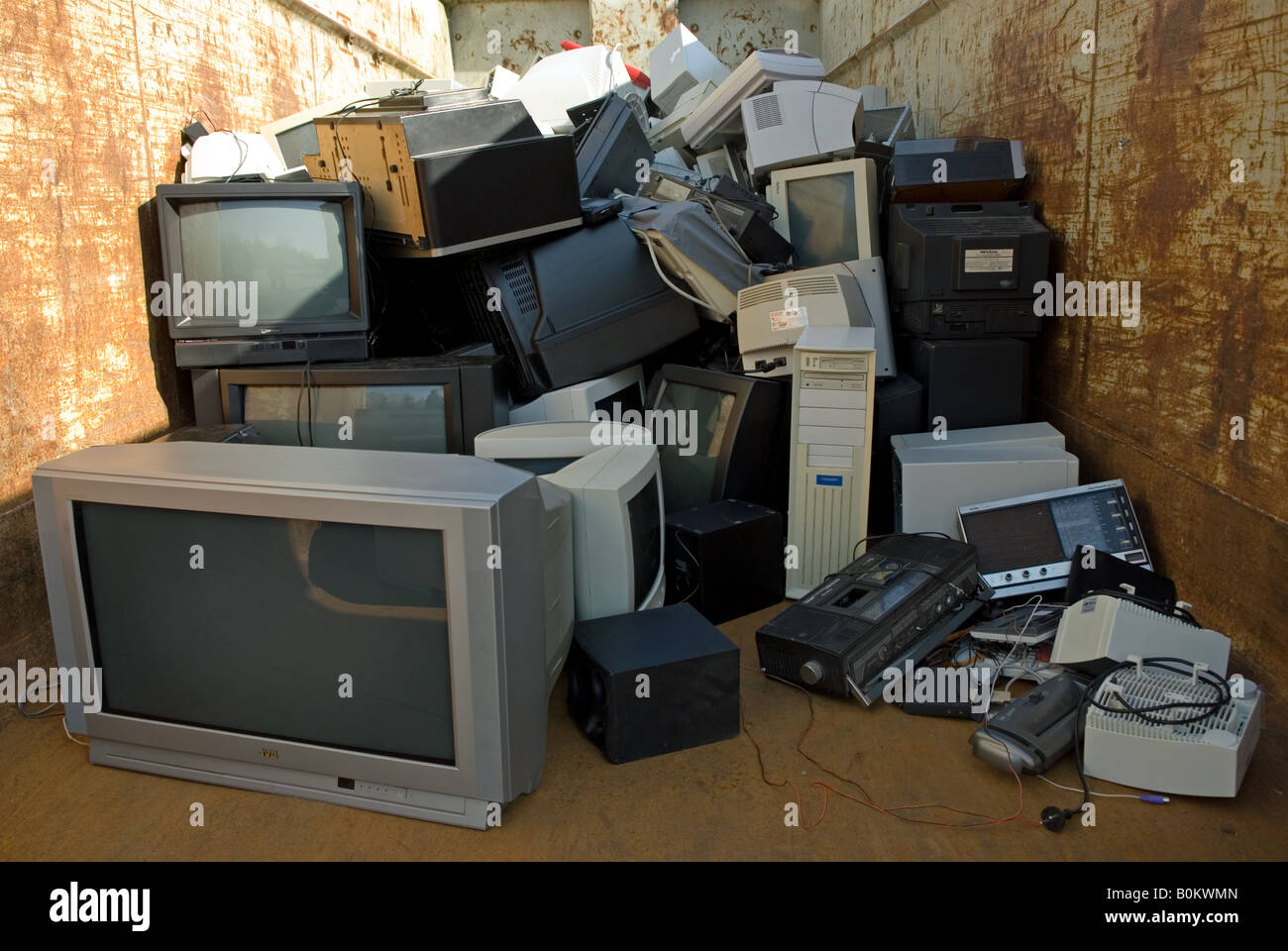 Used computers hires stock photography and images Alamy