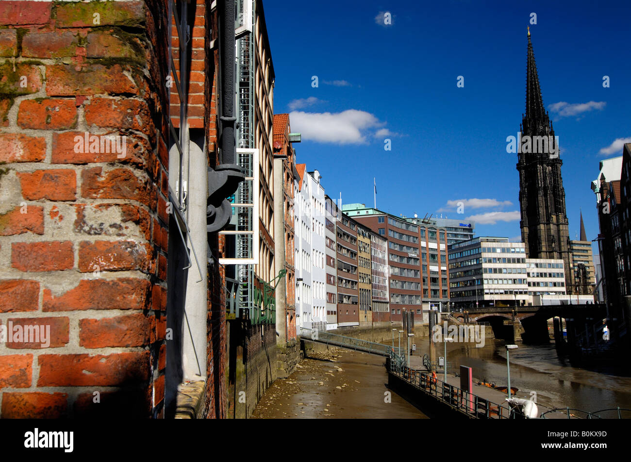 The historic houses at the Nikolai loading channel in Hamburg, Germany Stock Photo