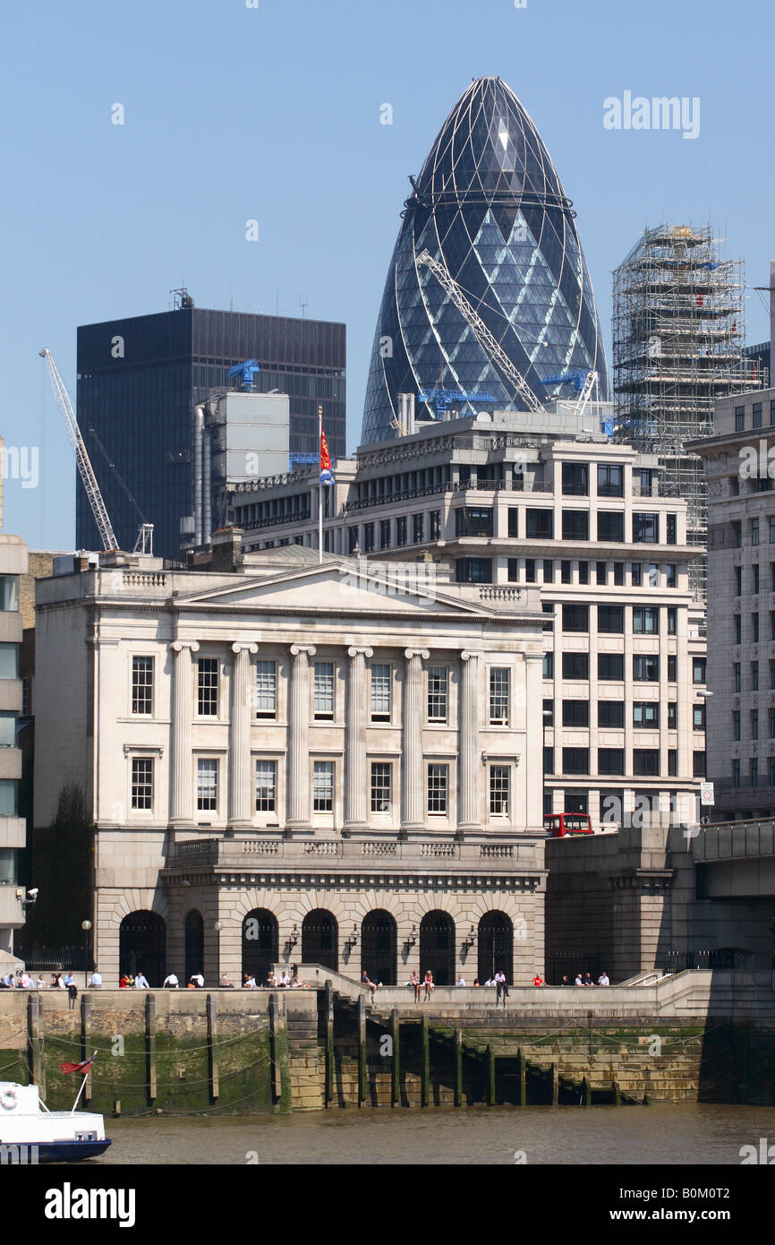 London England the Fishmongers Hall designed by Henry Roberts beside ...