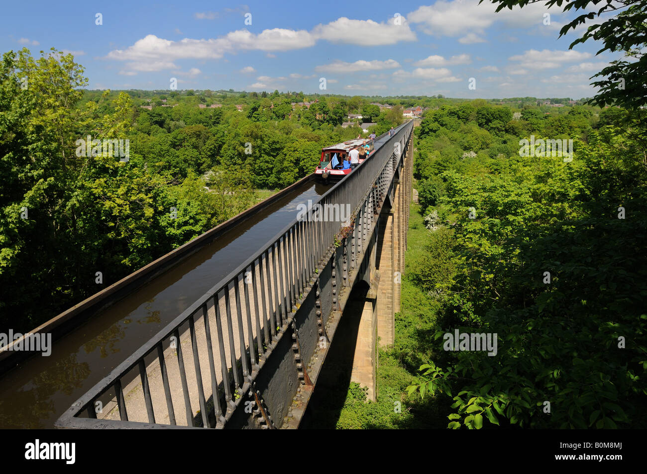 Pontcysyllte aqueduct carrying the Llangollen Canal over the River Dee Wales Stock Photo
