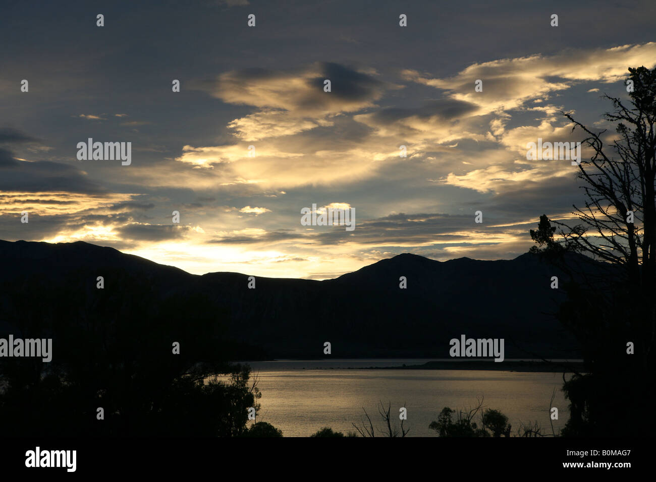 Sunrise above Lake Tekapo South island New Zealand Stock Photo - Alamy
