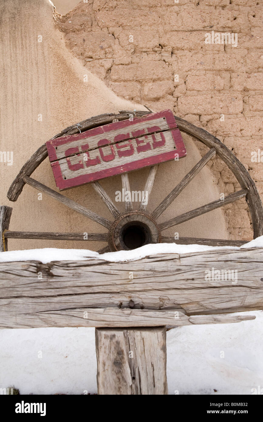 Santa fe, Closed sign Stock Photo Alamy