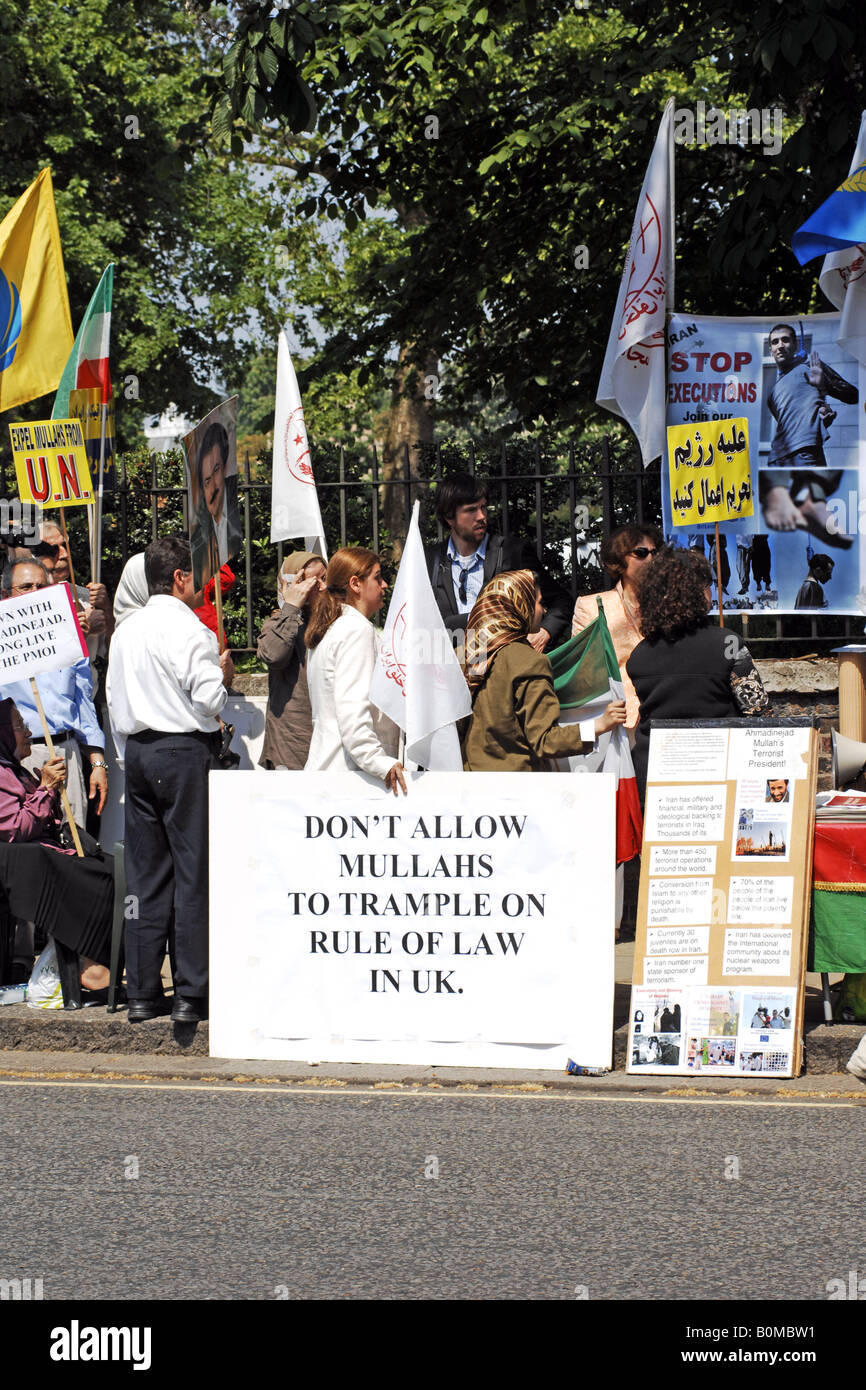 Supporters of the Iranian Mojahedin protest outside the Iranian Embassy in London Stock Photo
