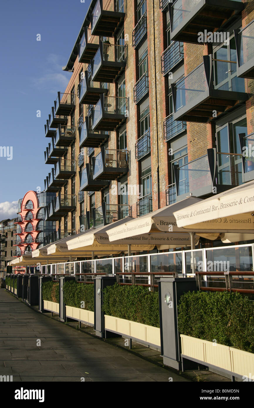 City of London, England. Residential apartments and restaurants at Shad Thames, on the South Bank of the River Thames. Stock Photo
