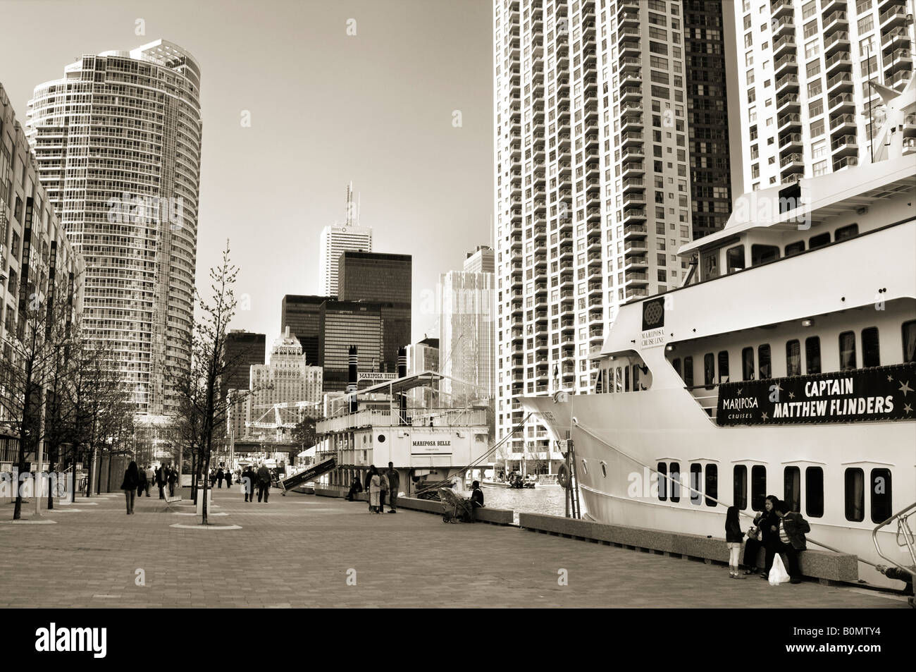 Toronto people black and white hi-res stock photography and images - Alamy