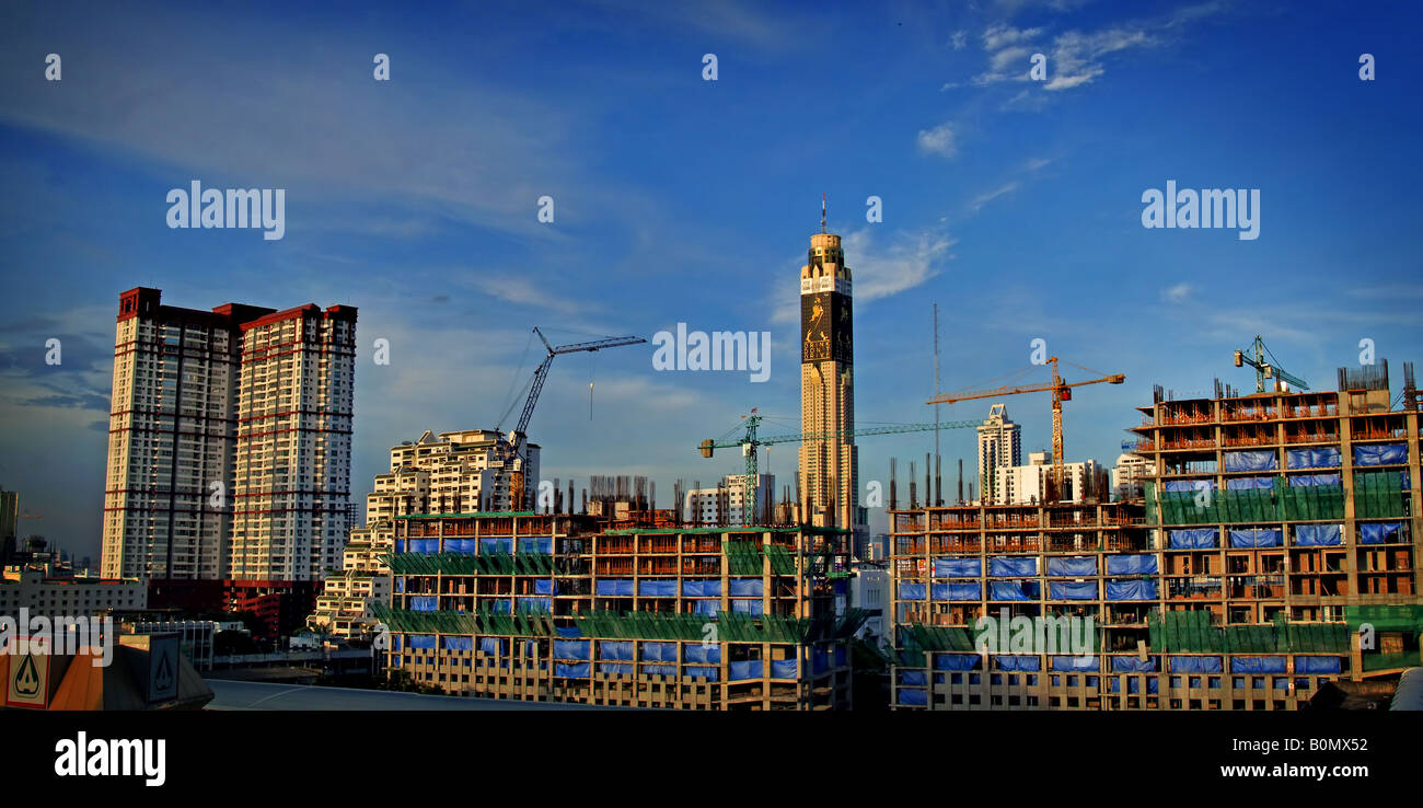 Construction of high rise buildings hi-res stock photography and images ...