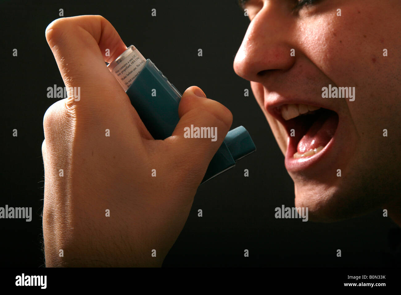Asthma inhaler nasal spray hires stock photography and images Alamy