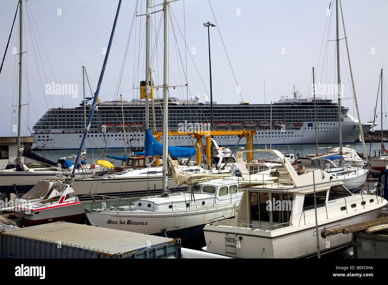 New costa cruise ship hi-res stock photography and images - Alamy