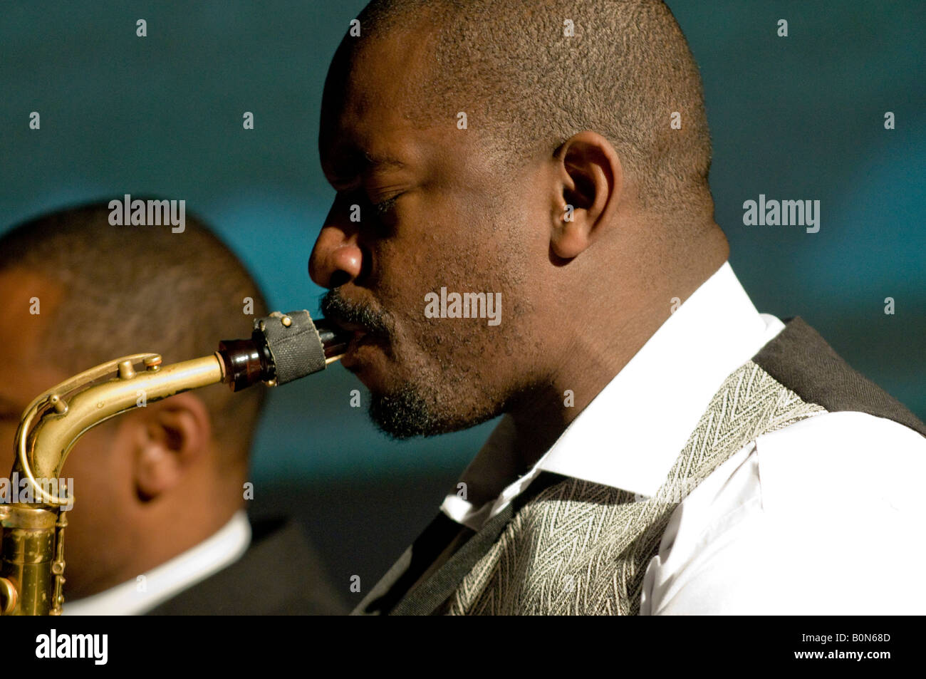 Jason Yarde (alto saxophone Stock Photo Alamy