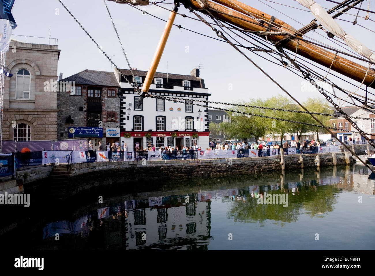 barbican-quay-plymouth-devon-england-hi-res-stock-photography-and
