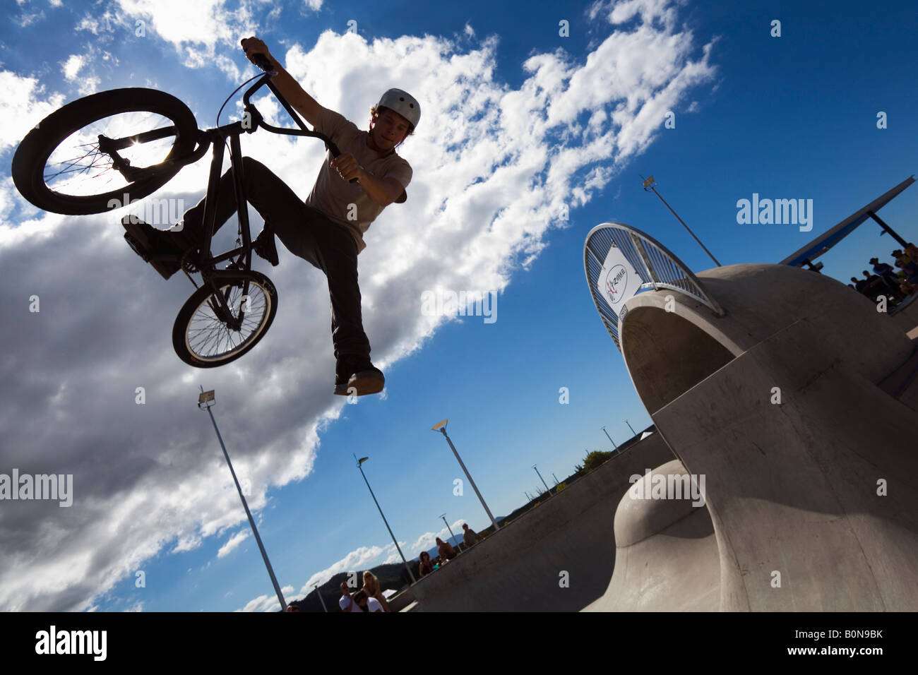 Australian bike rider hi-res stock photography and images - Alamy