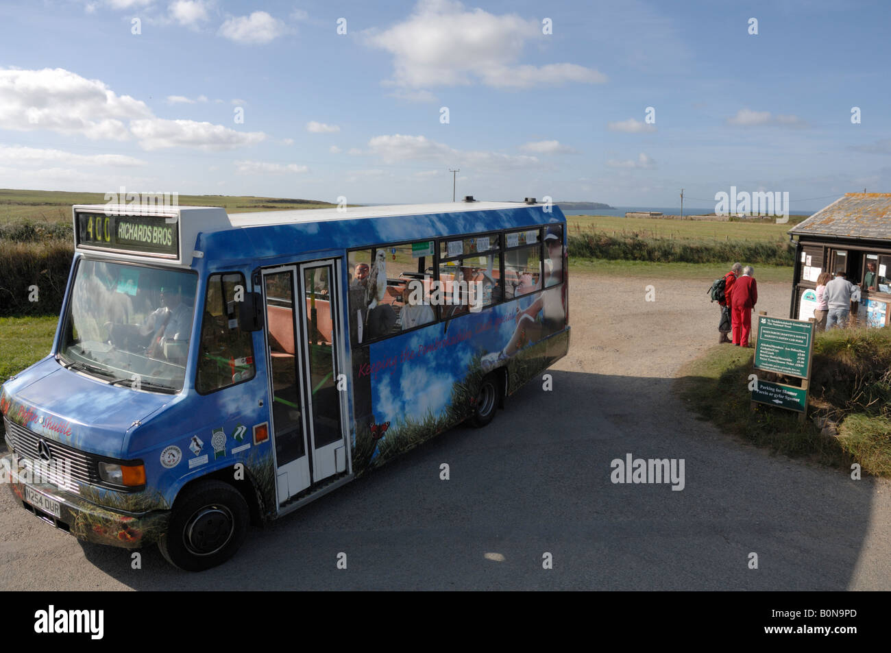 Puffin bus hi-res stock photography and images - Alamy