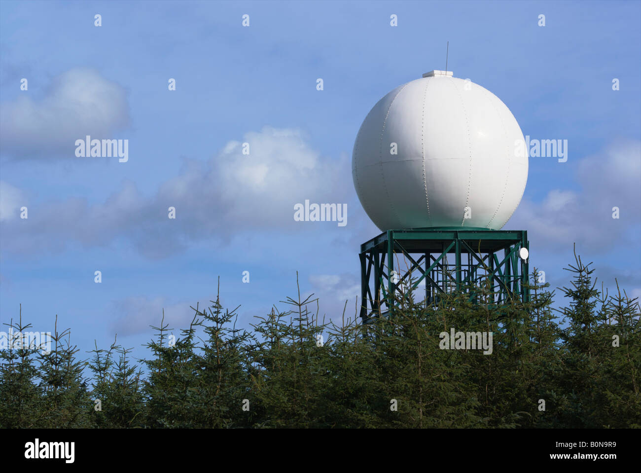 Weather radar antenna hi-res stock photography and images - Alamy