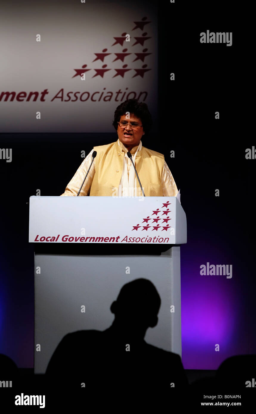 Mrs Aarti Mehra, Mayor of Delhi, India addressing the Local Government Association conference Stock Photo