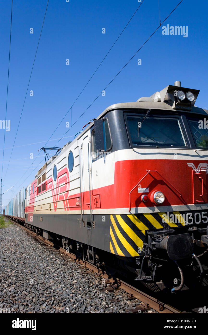 Red and white electric locomotive owned by Finnish railroad company ( Valtion Rautatiet , VR ) , Finland Stock Photo