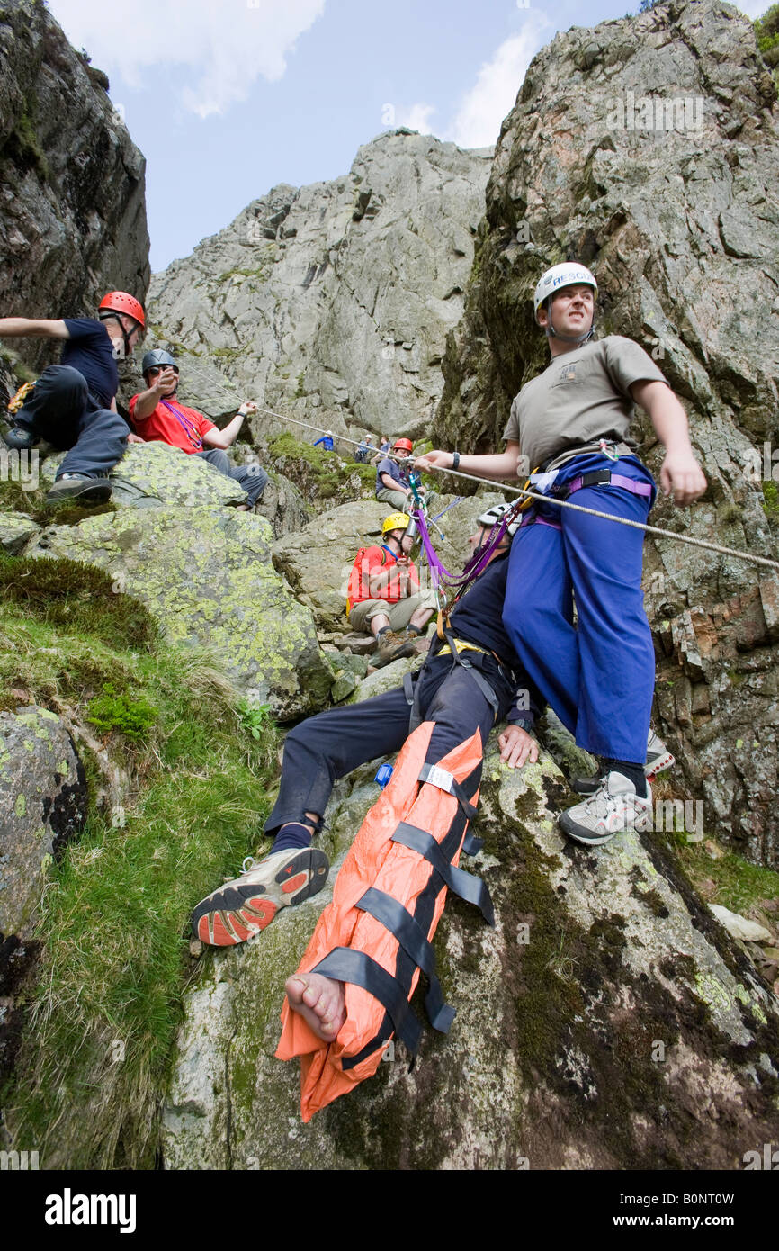 Splinted leg hi-res stock photography and images - Alamy