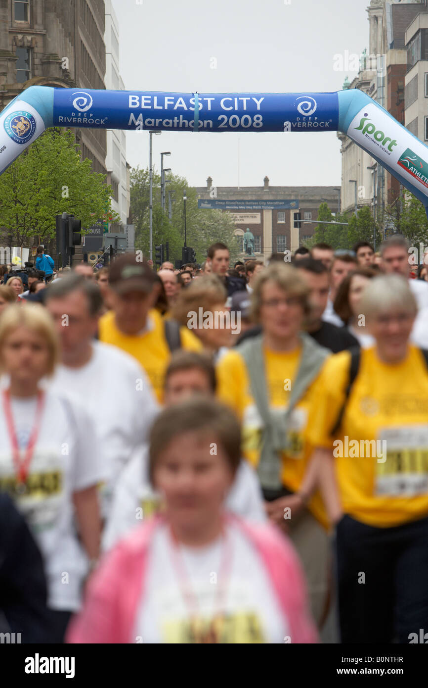 competitors start the belfast marathon 2008 belfast city centre northern ireland Stock Photo