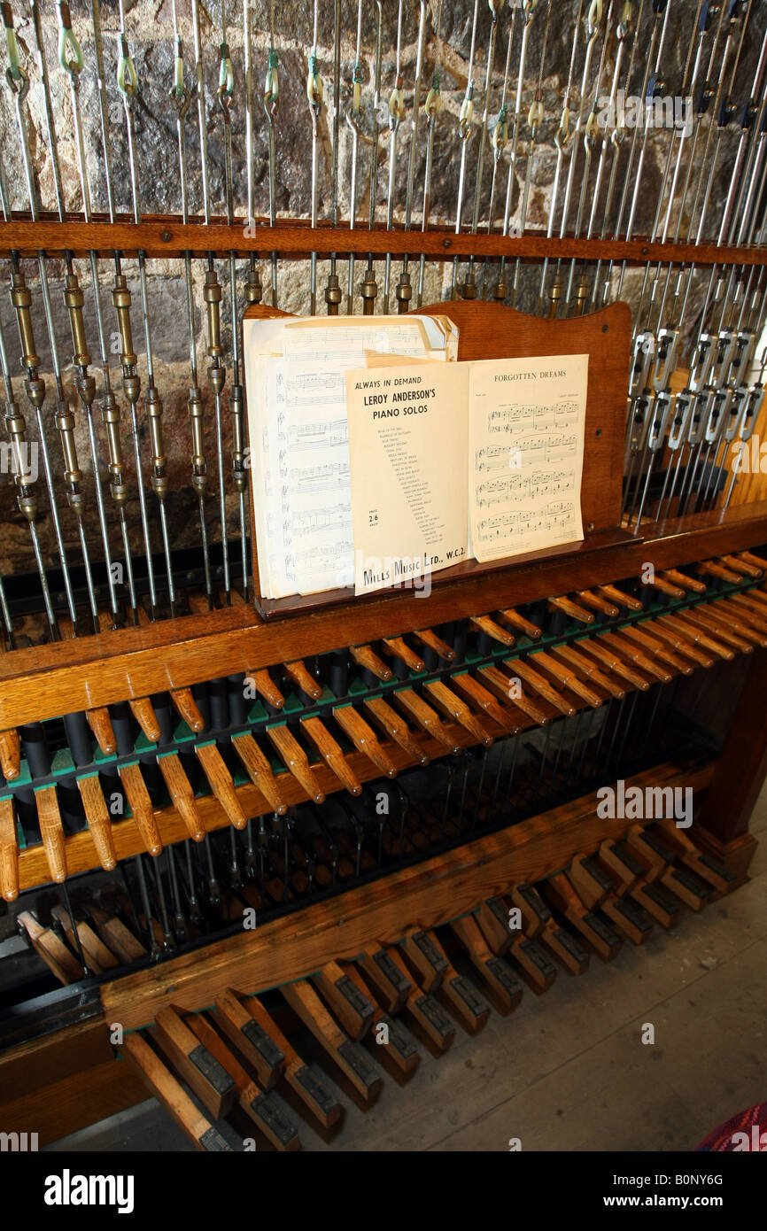 Carillon keyboard hi-res stock photography and images - Alamy