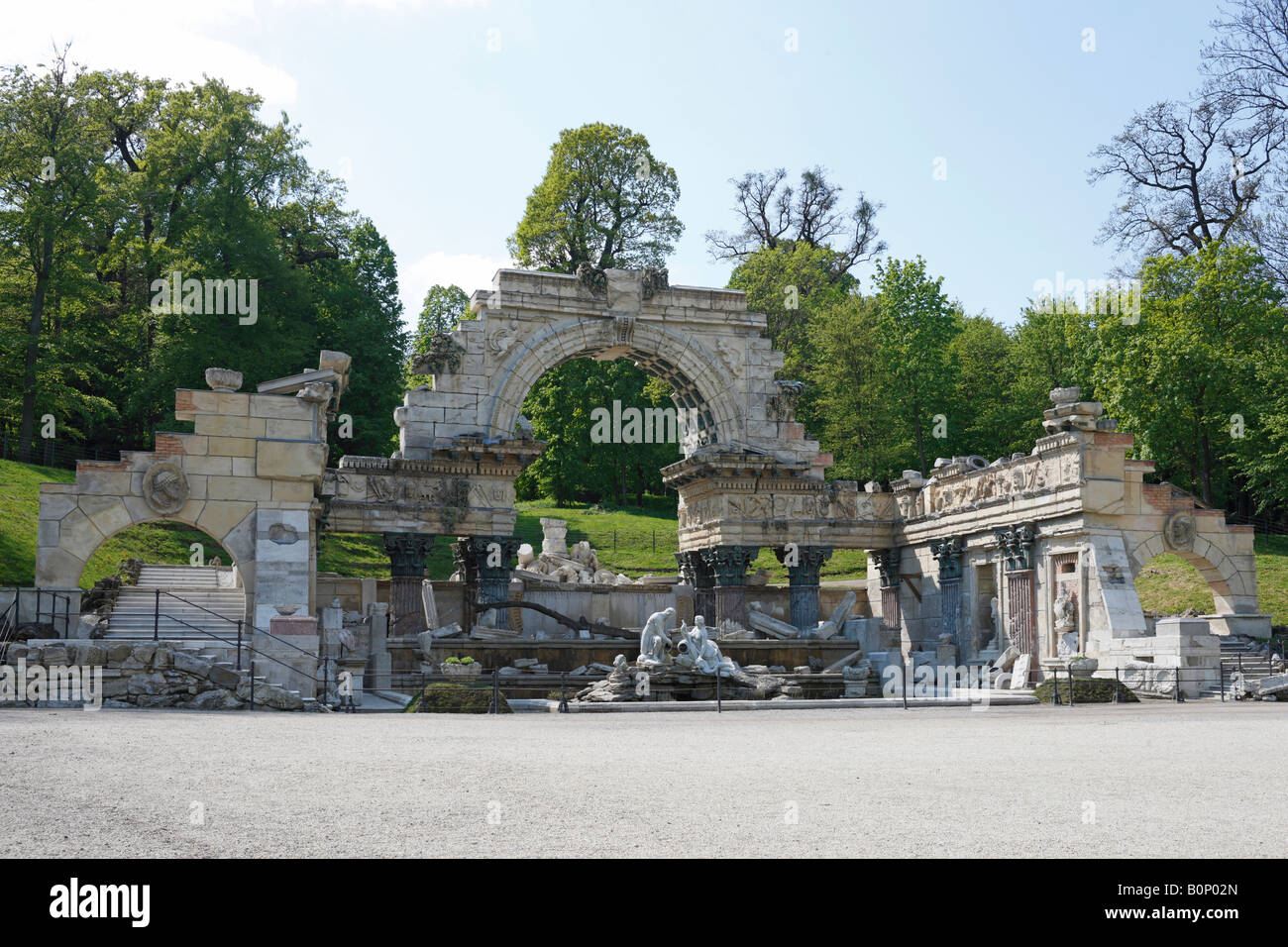 Wien, Schloßpark Schönbrunn, """Römische Ruine"" von Johann Ferdinand Hetzendorf von Hohenberg" Stock Photo