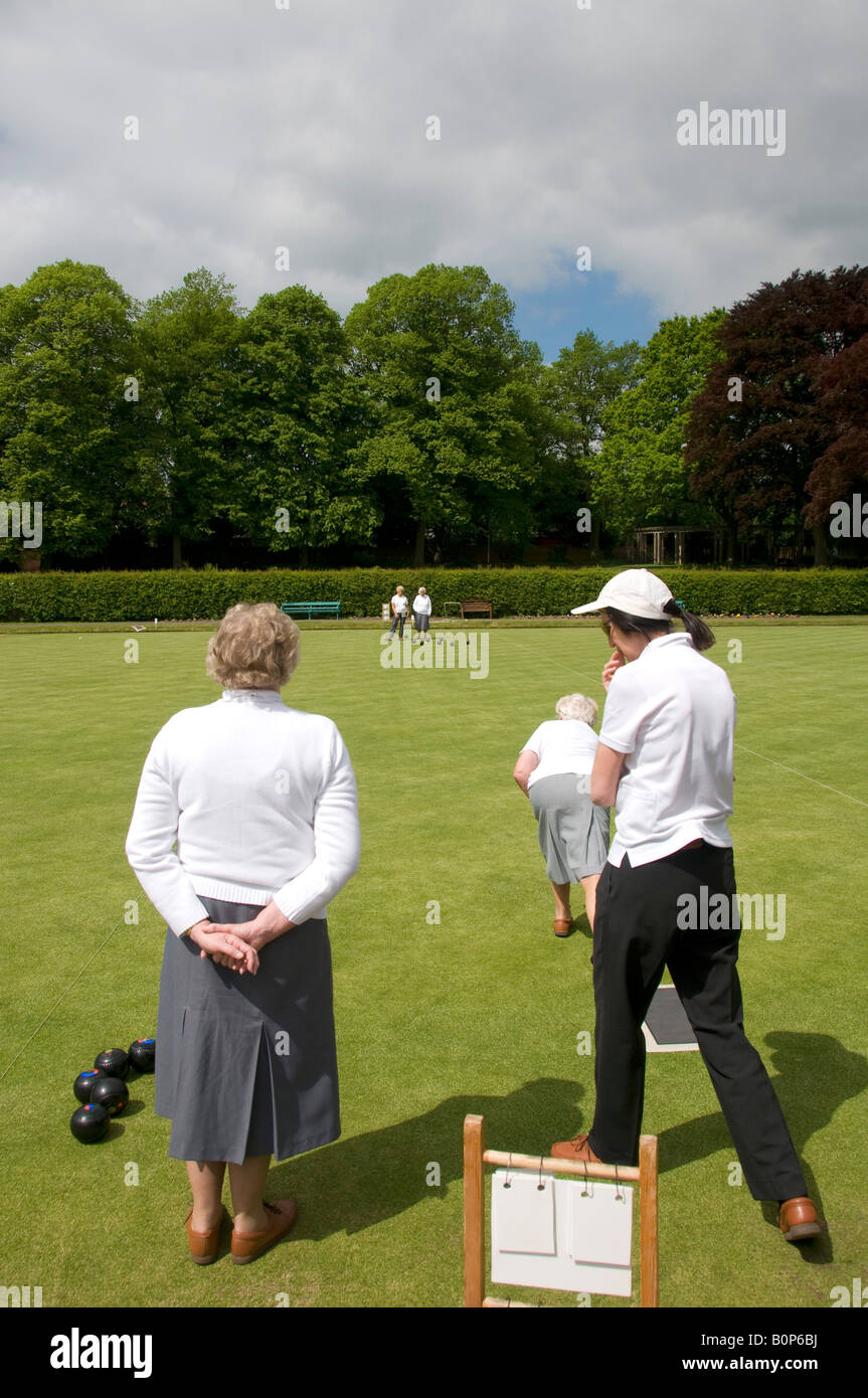 Ladies Lawn Bowls Stock Photo Alamy
