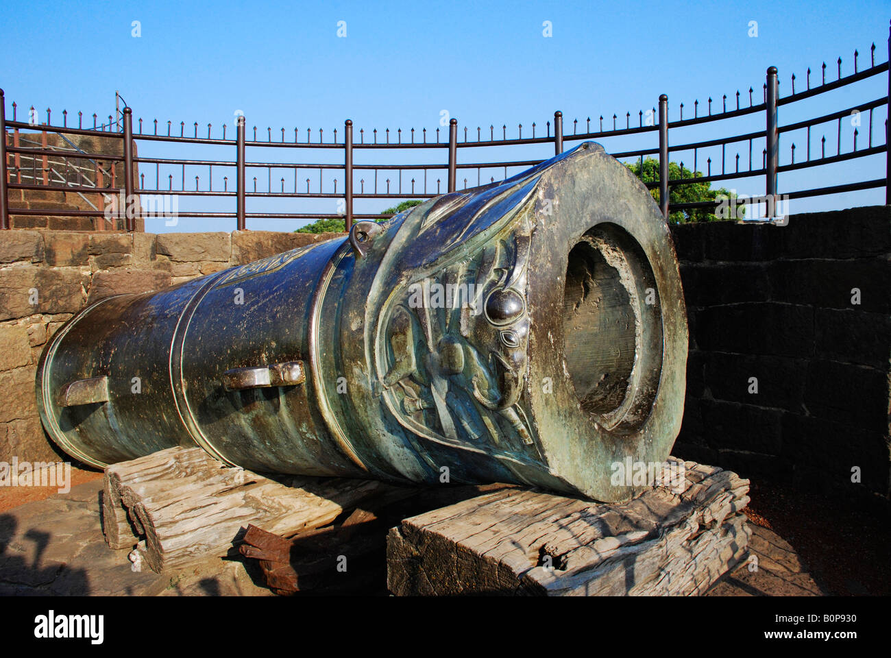 Mulukh-e-Maidan Cannon, Bijapur Fort, Bijapur, Karnataka, India Stock Photo