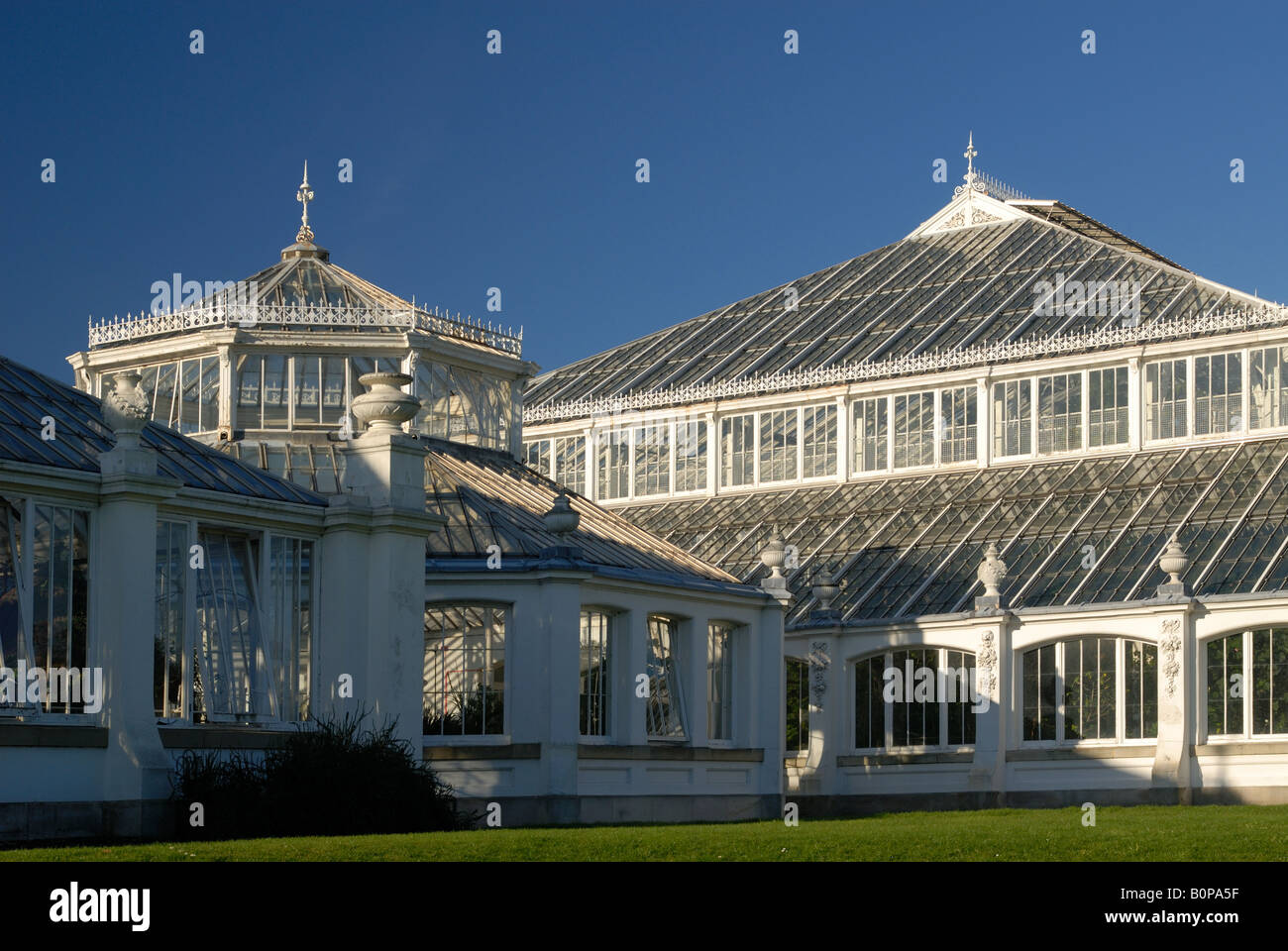 The Temperate House at Kew Gardens Stock Photo