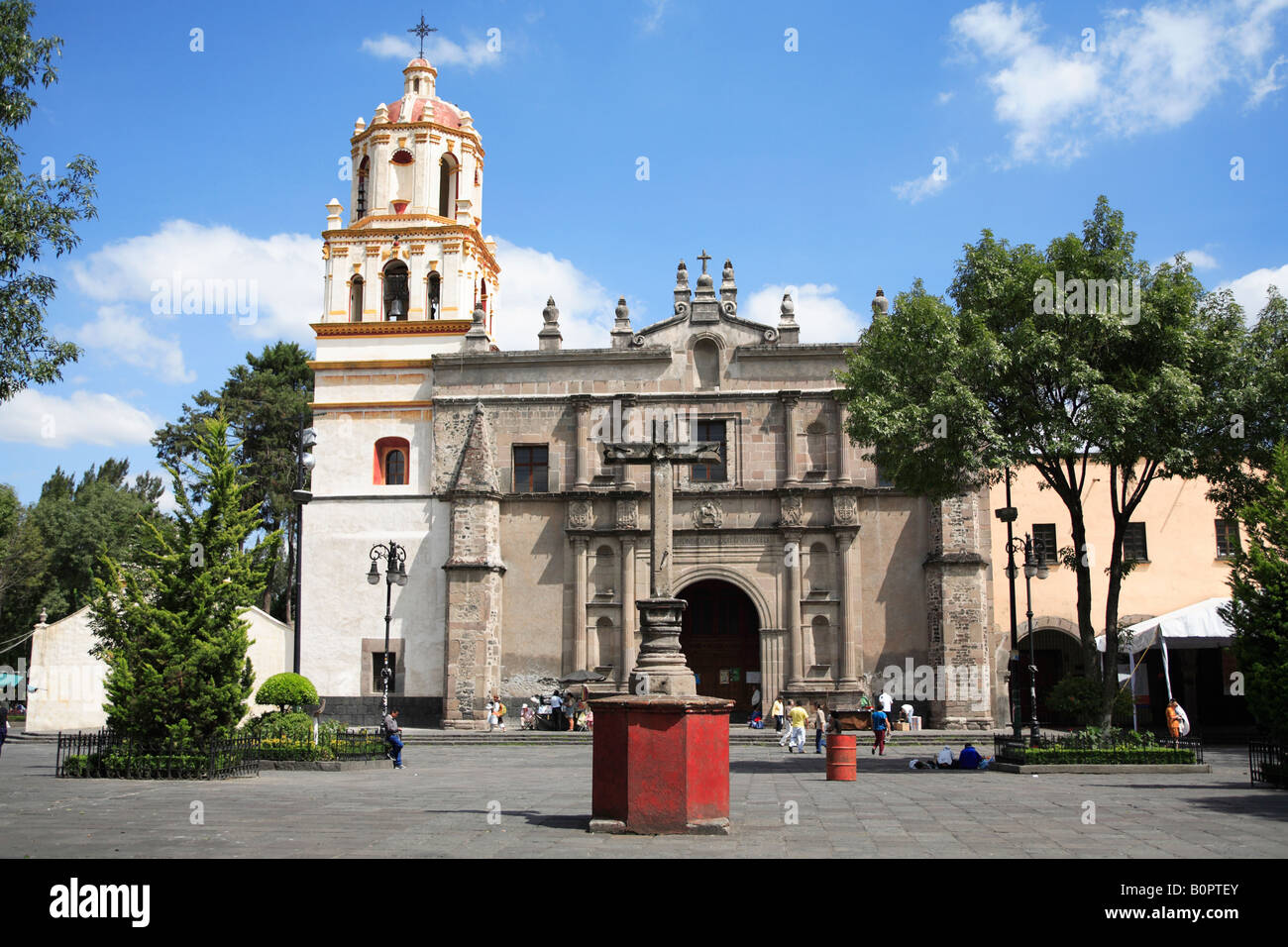 Iglesia de San Juan Bautista Plaza Hidalgo Coyoacan Mexico City Mexico Stock Photo - Alamy Iglesia de San Juan Bautista Plaza Hidalgo Coyoacan Mexico City Mexico Stock Photo - Alamy