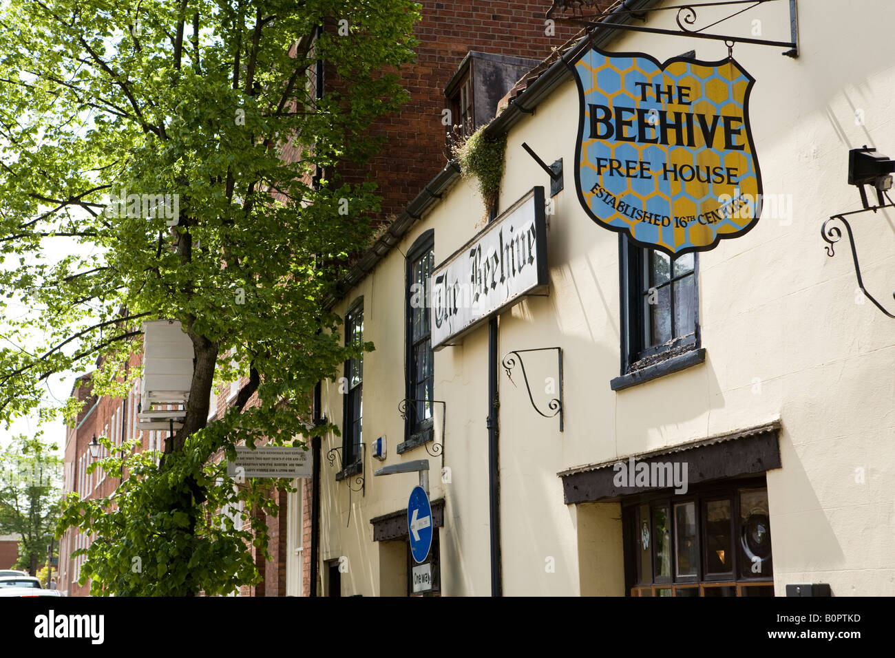 UK England Lincolnshire Grantham Castlegate living beehive unusual pub sign of 16th century pub Stock Photo