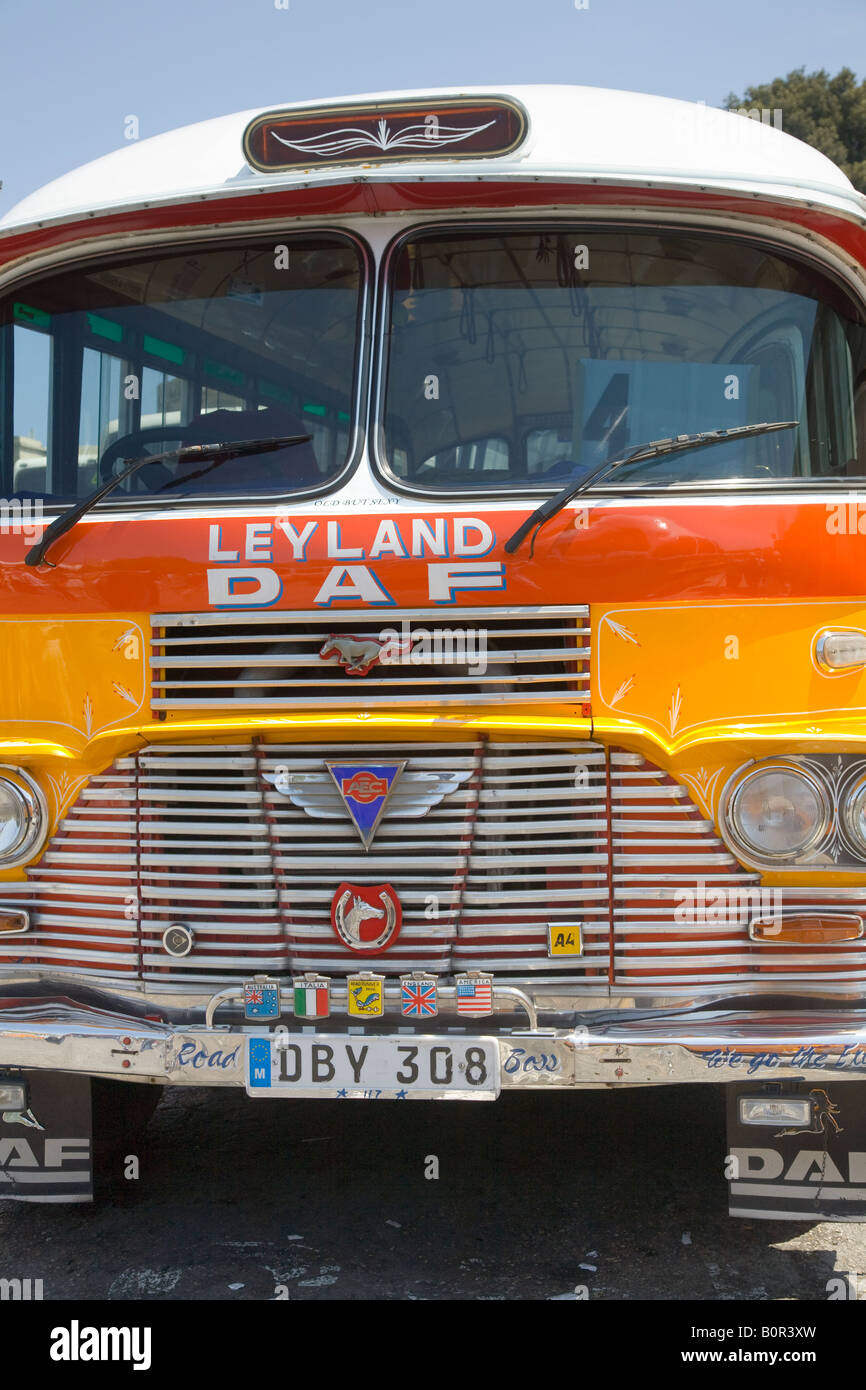 Iconic mustard coloured Malta buses; Leyland Daf Maltese vintage buses, heritage services at Funtana tat-Tritoni, Valetta Stock Photo