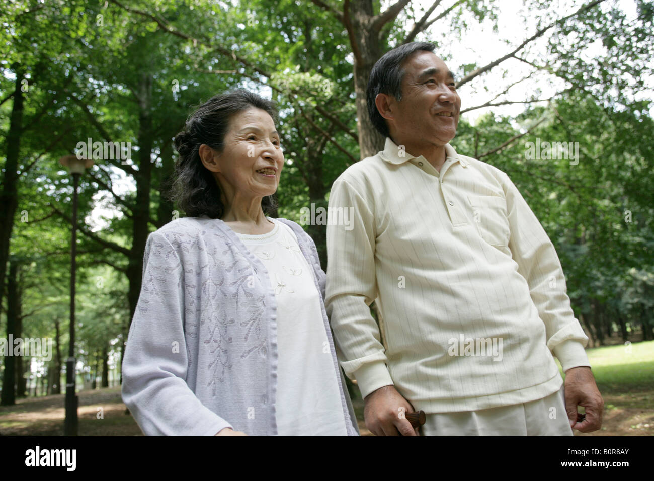 Asian senior couple park hi-res stock photography and images - Alamy
