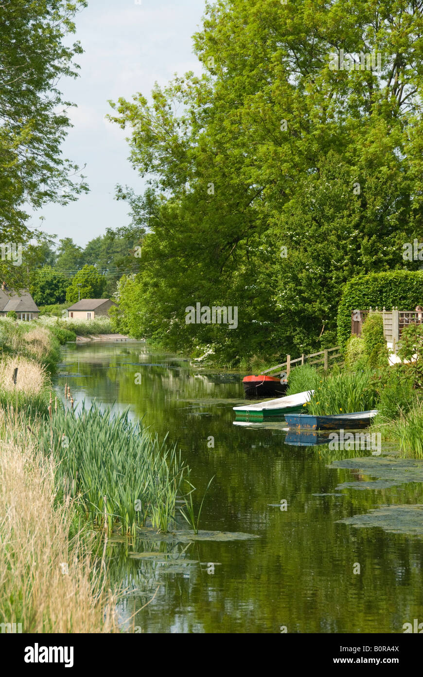 Peaceful canal hi-res stock photography and images - Alamy
