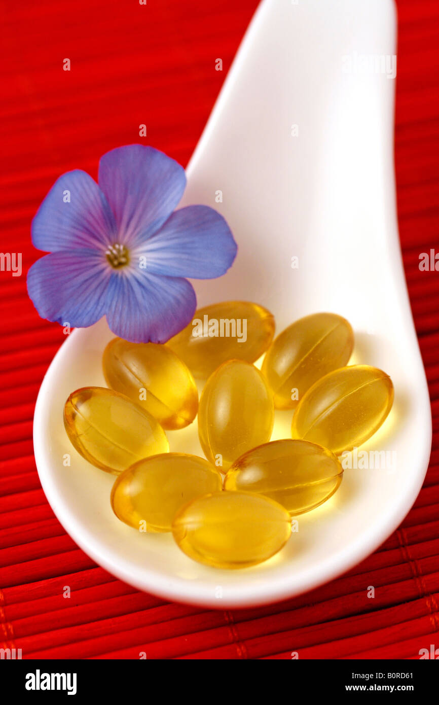 Linseed oil capsules Stock Photo Alamy