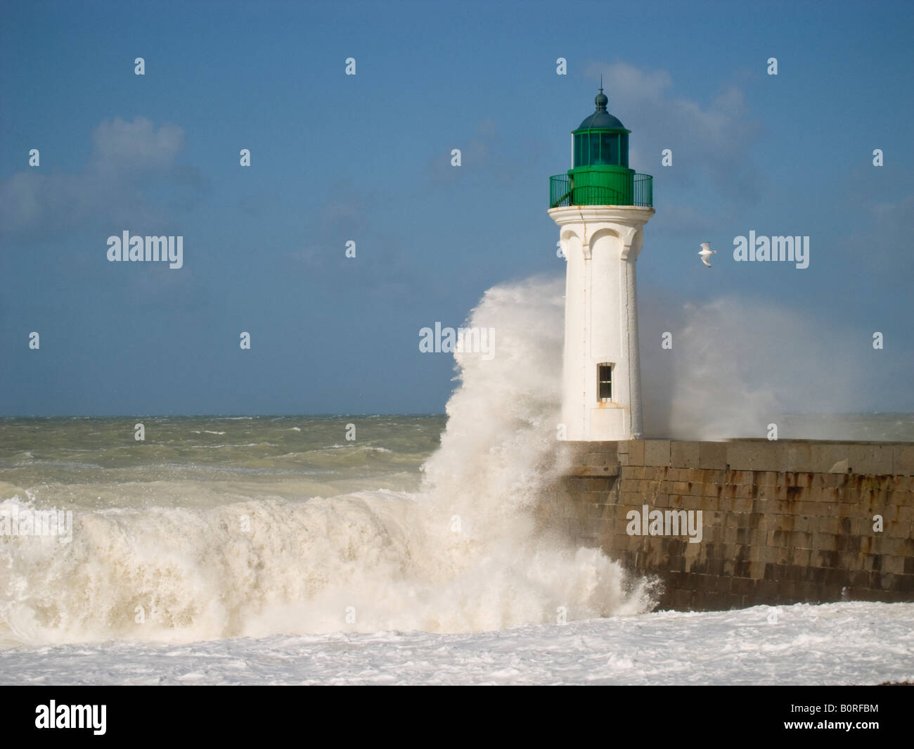 The lighthouse of St Valery-en-caux  (Upper Normandy) build in 1872 and modificated in 1914 Stock Photo