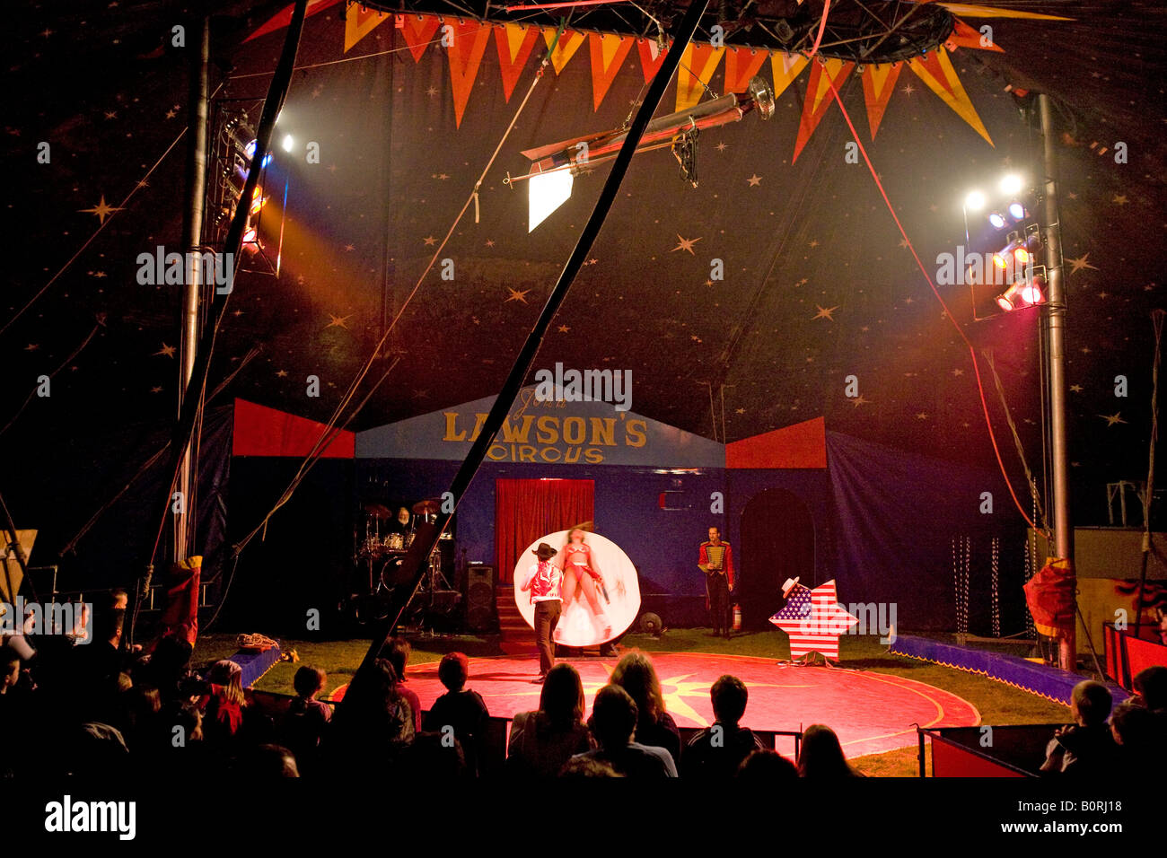 Circus knife throwing act hires stock photography and images Alamy