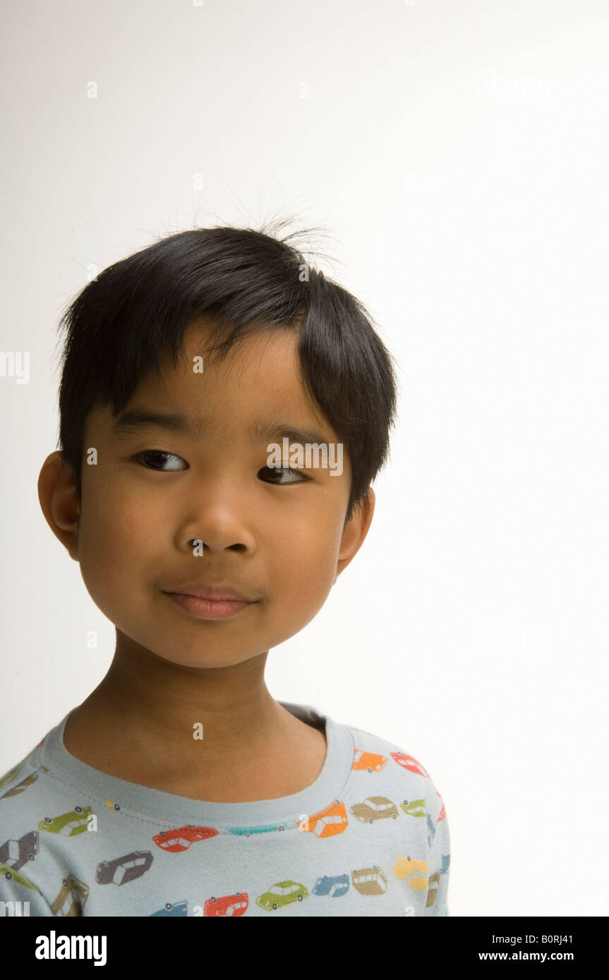 Elementary age boy hi-res stock photography and images - Alamy