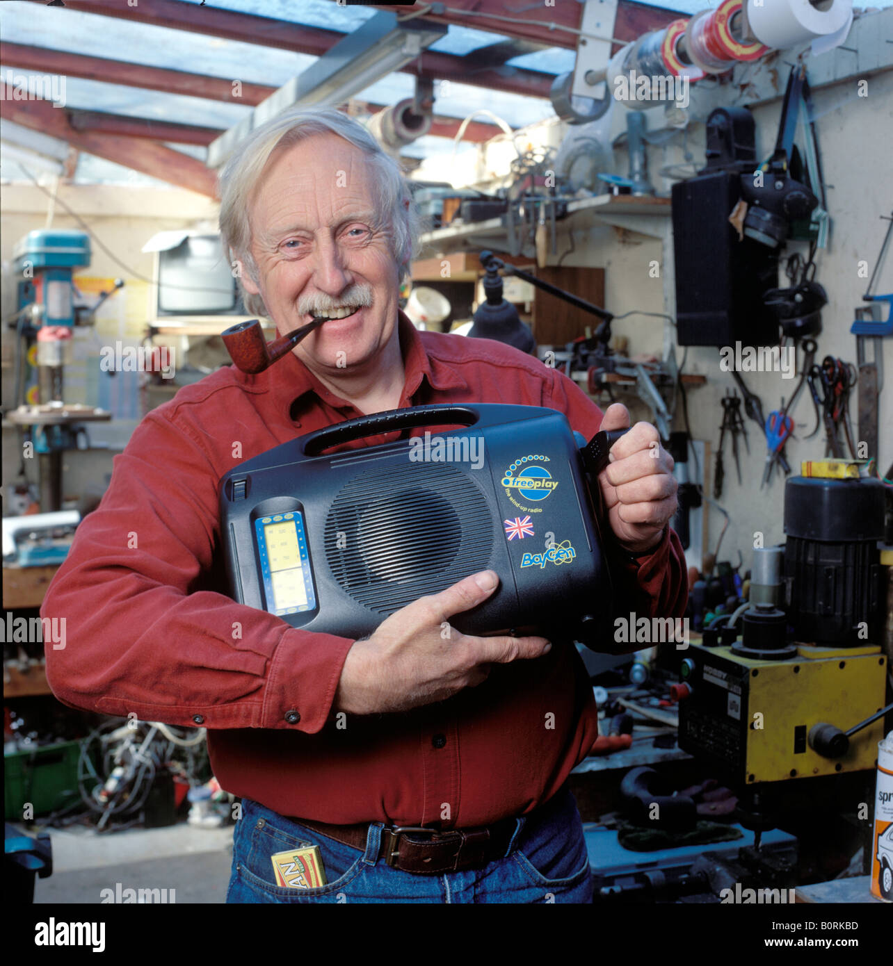 Trevor Bayliss inventor of the wind up radio Stock Photo - Alamy