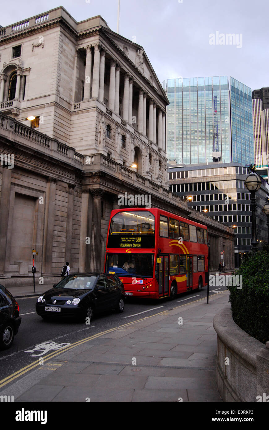 Old lady of threadneedle street hi-res stock photography and images - Alamy