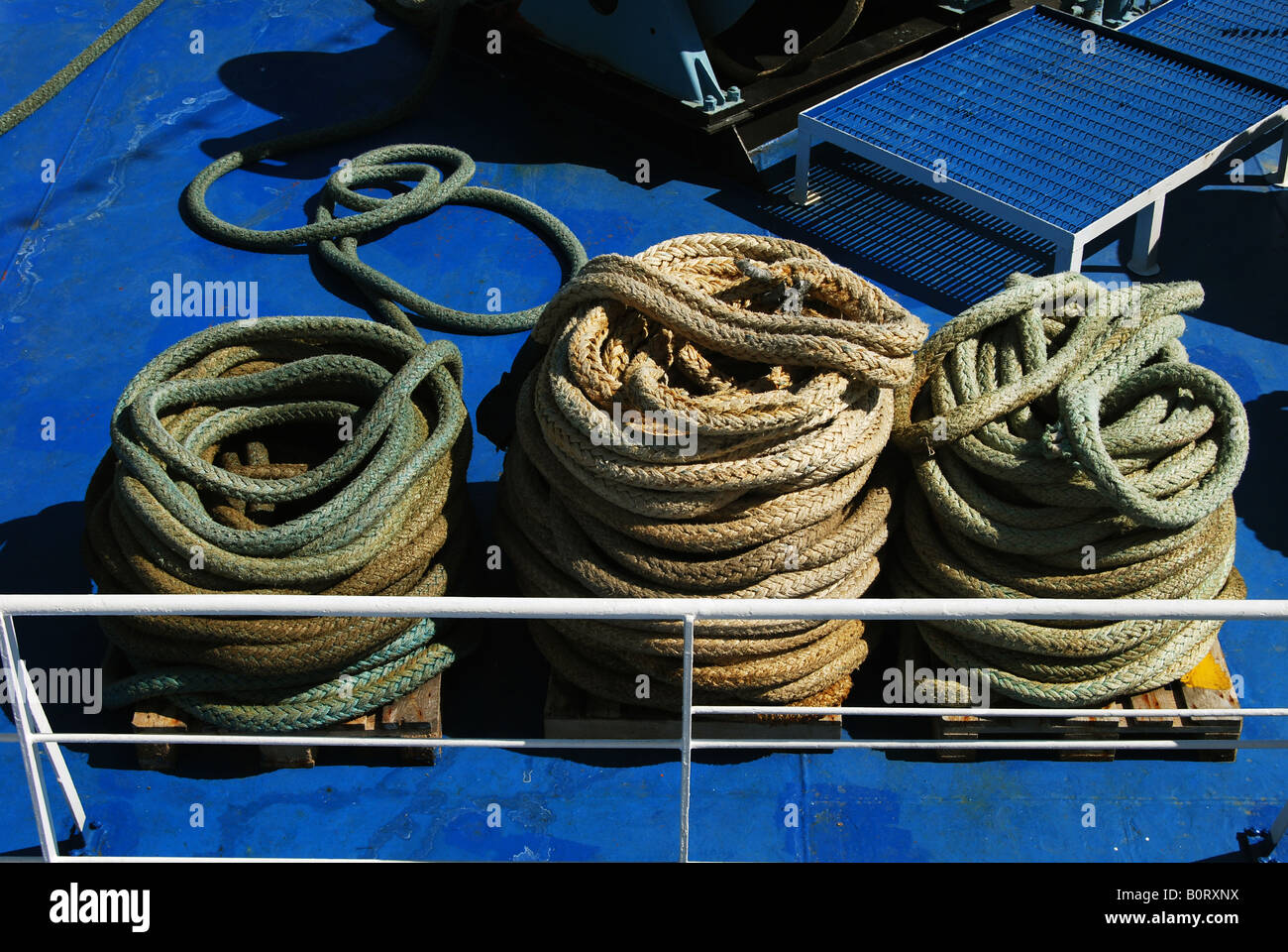 Ropes on ship's deck Stock Photo - Alamy