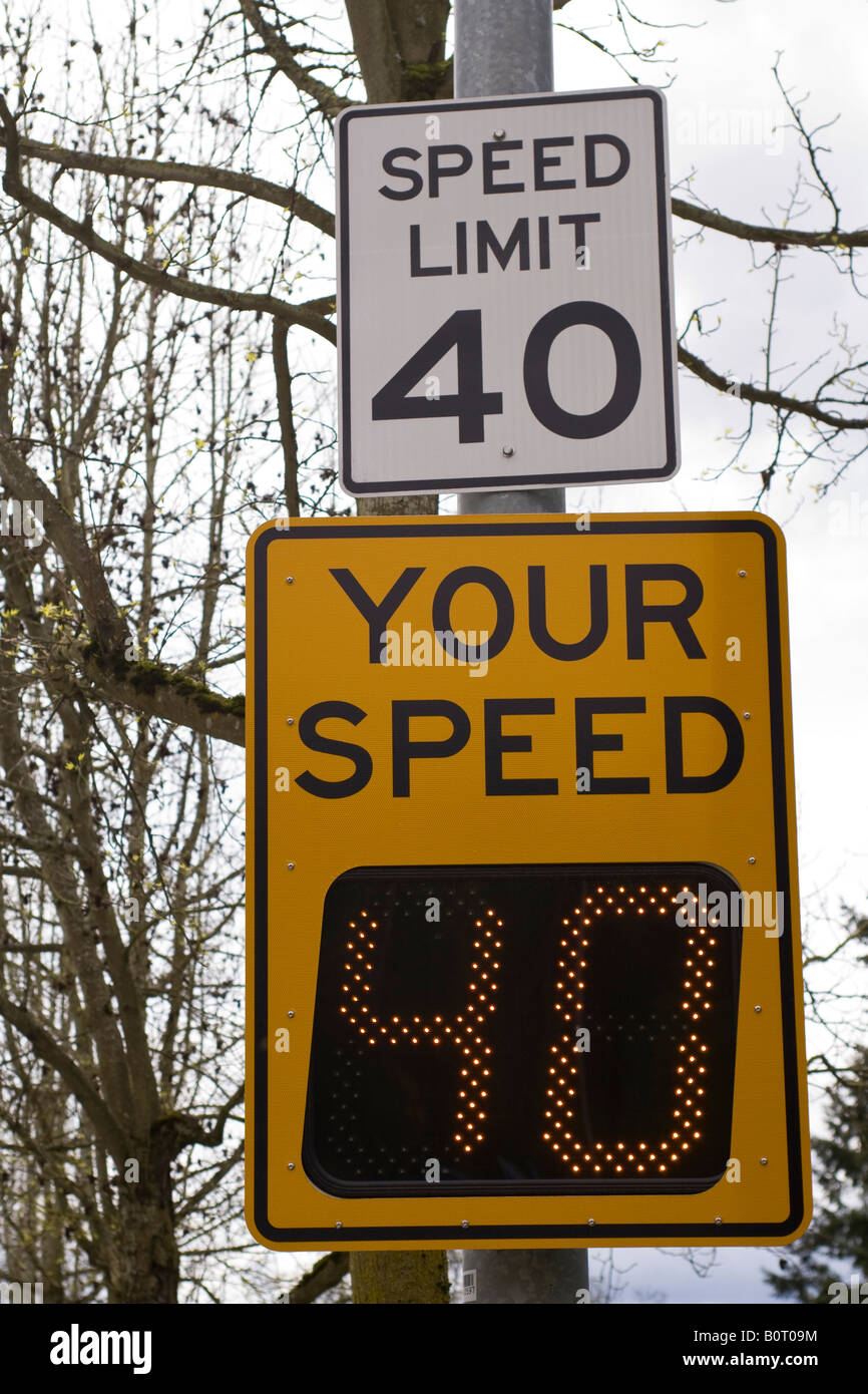Electronic speed limit sign shows driver's speed Stock Photo Alamy